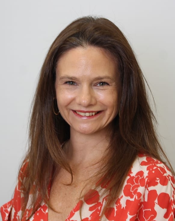 Portrait de Claire PAGÈS, avocate au Barreau de Paris